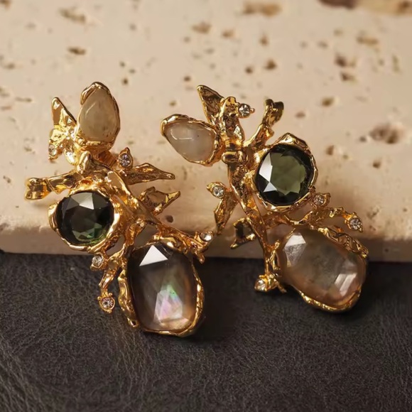 Alexis Bittar Brut Mother of Pearl Cluster Earrings - Picture 2 of 4